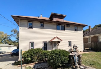 832 Richards St Unit 2E, Joliet, IL 60433