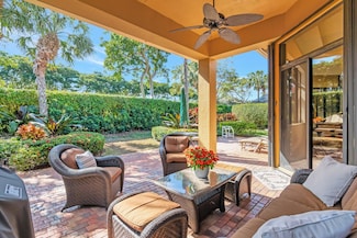 6947 Antinori Ln, Boynton Beach, FL 33437