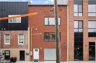 2322 E Cabot St, Philadelphia, PA 19125