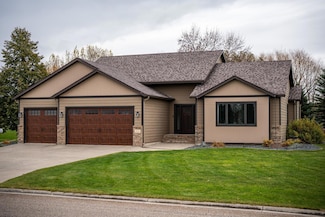 510 Sunset Dr, Oxbow, ND 58047