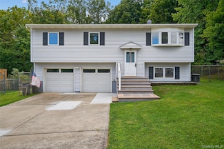 19 Half Hollow Turn, Monroe, NY 10950