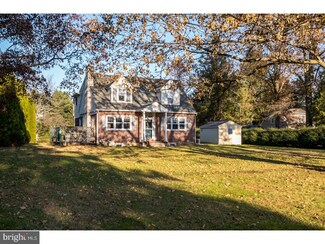 365 N Middletown Rd, Media, PA 19063