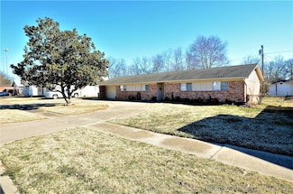 236 W 7th Ave, Bristow, OK 74010