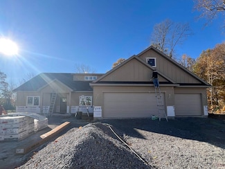 8768 Grand Forest Dr, New Haven, IN 46774