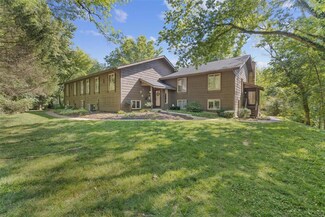 1504 Autumn Leaf Dr Unit 2, Ballwin, MO 63021
