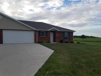 154 Sunset Dr, Winchester, IN 47394
