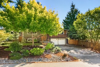 19820 30th Ave NE, Lake Forest Park, WA 98155