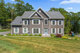 33 Arbor Crossing, East Lyme, CT 06333