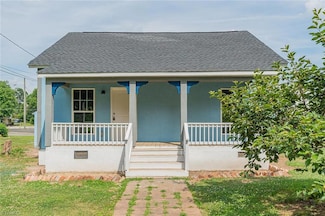 816 Olympia St, Lexington, NC 27295