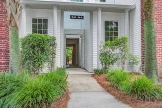163 Golfview Ln, Summerville, SC 29485