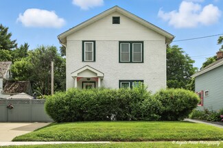 419 N Ash St, Waukegan, IL 60085