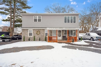 40 Sherman Ave, West Islip, NY 11795