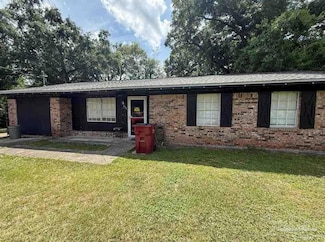 4401 Pine Villa Cir, Milton, FL 32571