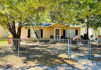 1096 S Wilson St, Crestview, FL 32536
