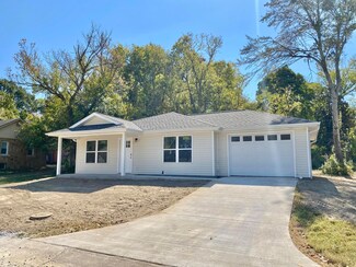 219 W Hill St, Neosho, MO 64850