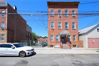 22-8 120th St, College Point, NY 11356