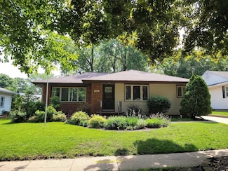 513 5th Ave SE, Oelwein, IA 50662