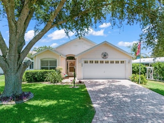 1405 W Schwartz Blvd, Lady Lake, FL 32159
