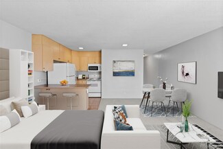 2500 S York St Unit 310, Denver, CO 80210