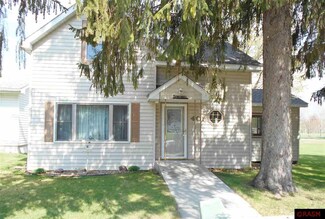 401 401 N 6th St, Henderson, MN 56044