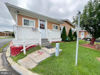2 Raspberry Ct, Middle River, MD 21220