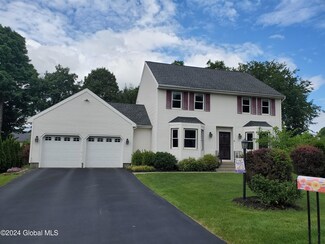 6 Heath Ct, Schenectady, NY 12309
