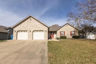 117 Northwoods Dr, Troy, IL 62294