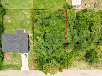 3118 28th St SW, Lehigh Acres, FL 33976