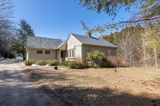 61 Durham Rd, Brunswick, ME 04011
