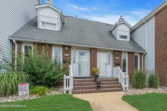 25 Meadow Ave Unit 12, Monmouth Beach, NJ 07750