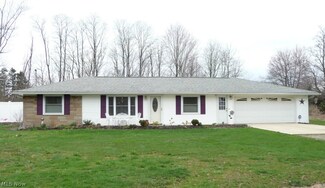 12733 Saint James Dr, Mantua, OH 44255