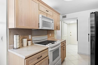 1180 S Ocean Blvd Unit 72, Boca Raton, FL 33432