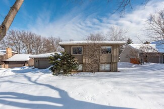 3750 Cottonwood Ln N, Plymouth, MN 55441