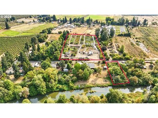 25480 SW Rainbow Ln, Hillsboro, OR 97123
