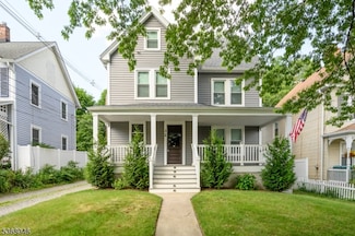 32 Woodland Ave, Morristown, NJ 07960