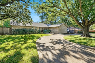 112 Virginia Ln, Arlington, TX 76010