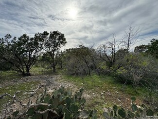 7640 County Road 278, Rio Medina, TX 78066