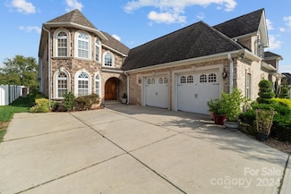 4532 Lanstone Ct SW, Concord, NC 28027