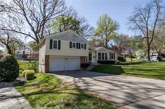 10012 W 68th St, Shawnee, KS 66203
