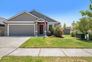 3096 NW Dogwood Ave, Redmond, OR 97756