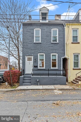 442 N Market St, Lancaster, PA 17603