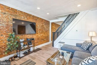 461 Conarroe St, Philadelphia, PA 19128