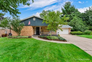 2250 Mc Rae Ct, Rockford, IL 61107