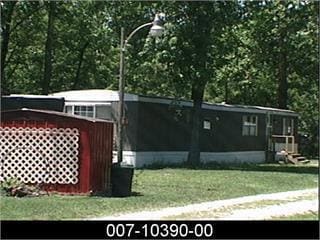 6591 E Chapmans Dr, Monticello, IN 47960