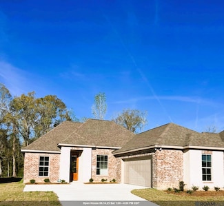 18725 Seabiscuit Ln, Zachary, LA 70791