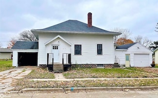 214 2nd St NE, Buffalo Center, IA 50424