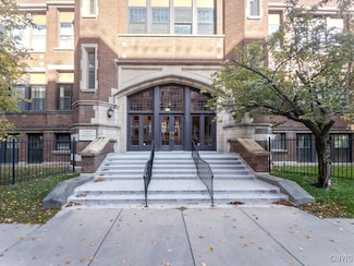 917 Madison St Unit 5, Syracuse, NY 13210