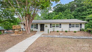 114 Jp Huggins Dr, Hendersonville, NC 28791