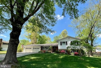 15708 Bradford Dr, Laurel, MD 20707