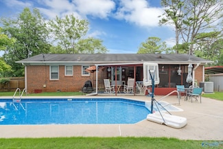1419 Brook Hollow Cir NW, Huntsville, AL 35816